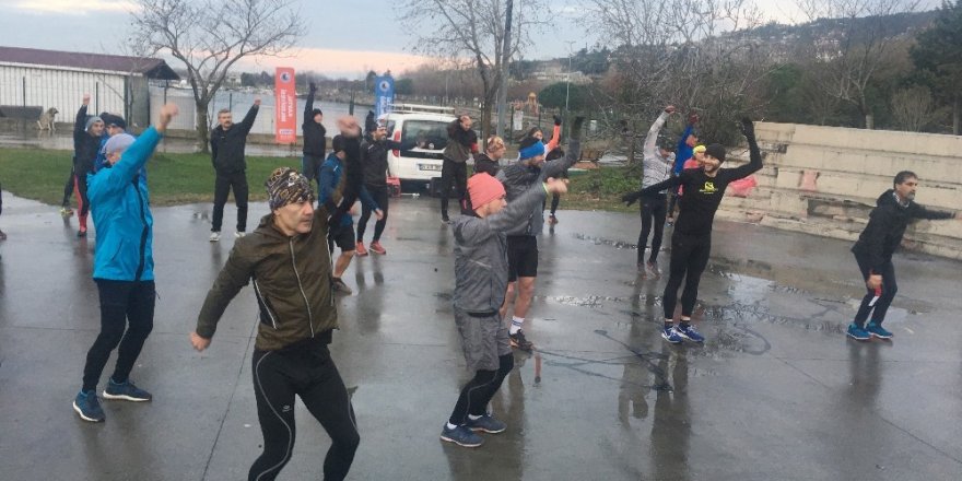 Kartallılar Soğuğa Aldırış Etmeden Sabah Sporunda Buluştu