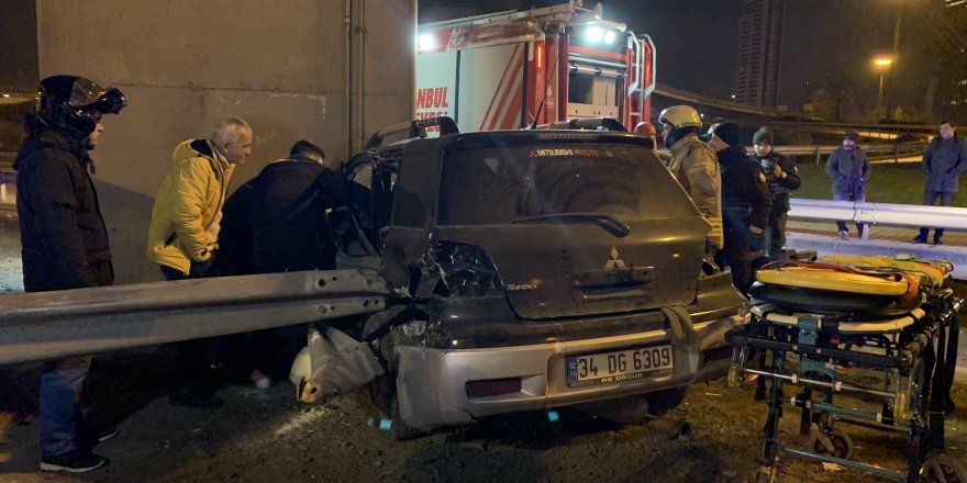 KADIKÖY'DE 14 YAŞINDAKİ SÜRÜCÜ KAZA YAPTI, BACAĞI KOPTU