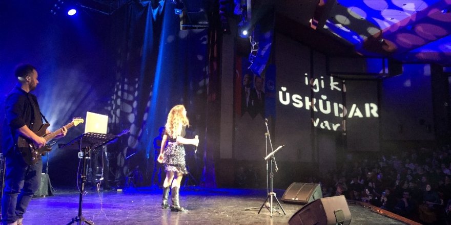 Üsküdar’da Konser Veren Irmak Arıcı’dan Yeni Şarkı Mesajı