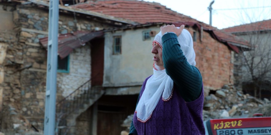 DEPREMİN BOYUTU MALATYA'DA GÜN AĞARINCA ORTAYA ÇIKTI