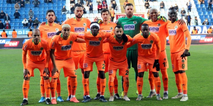 Süper Lig: Kasımpaşa: 0 - Aytemiz Alanyaspor: 1 (İlk Yarı)