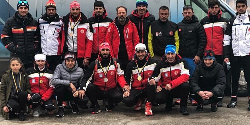 MİLLİ KAYAKÇILARDAN BOSNA HERSEK'TE 3'Ü ALTIN, 7 MADALYA