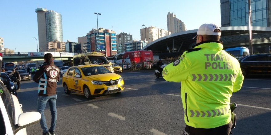 İstanbul’da Çakar Lamba Uygulaması