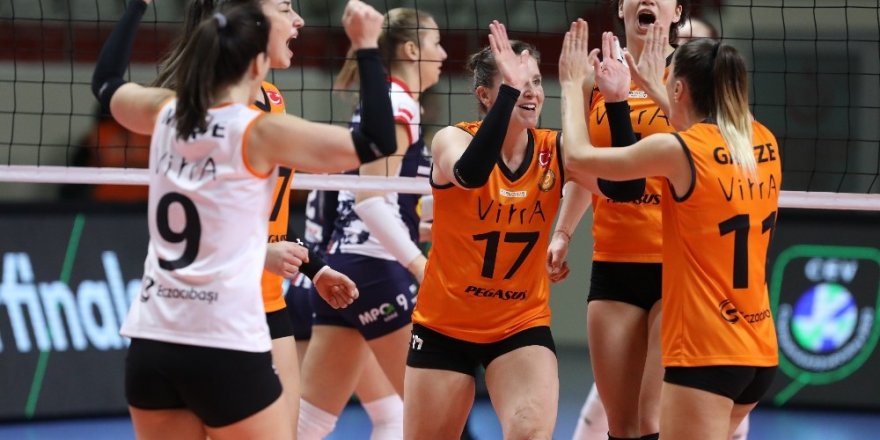 Cev Şampiyonlar Ligi: Eczacıbaşı: 3 - Budowlani Lodz: 2