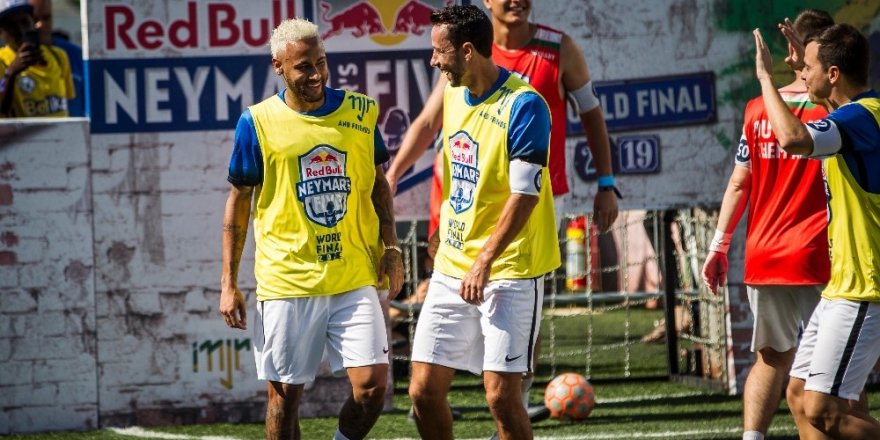 Türk Futbolseverler Neymar Jr İle Brezilya’da Tanışma Şansı