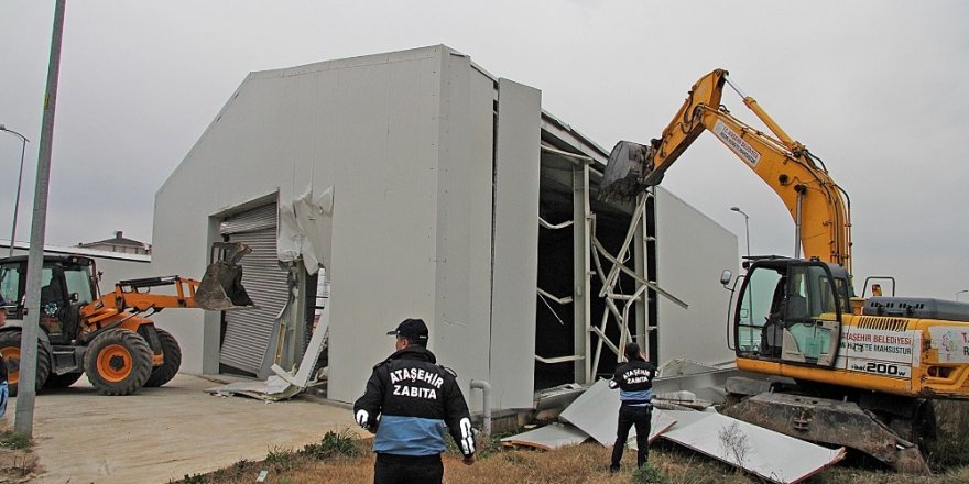 Ataşehir’de Kaçak Yapılarla Mücadele Sürüyor