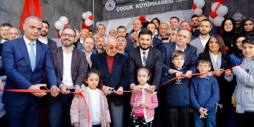 Kağıthane’de 10 Bin Kitaplı Millet Kıraathanesi Açıldı