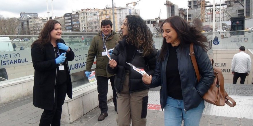 Taksim’de Korona Virüs Bilgilendirme Çalışması