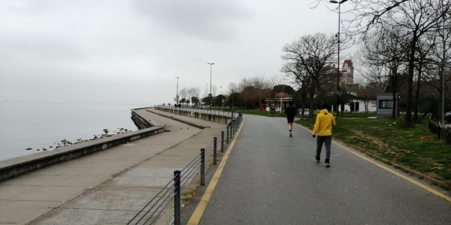 Vatandaşlar Yine Caddebostan Sahili’ne Gitti