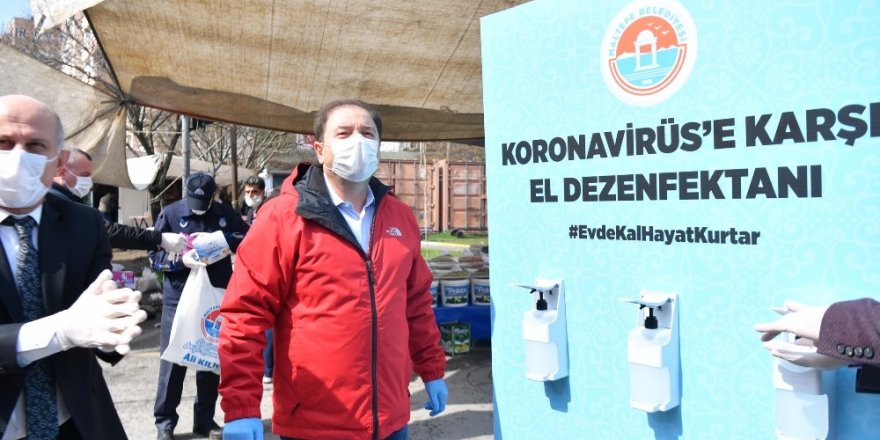 Başkan Kılıç’tan Semt Pazarında “Sosyal Mesafe” Uyarısı