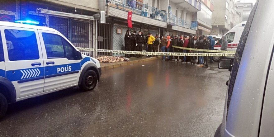 Sokak Ortasında Öldü, Vatandaşlar Sosyal Mesafeyi Hiçe Saydı