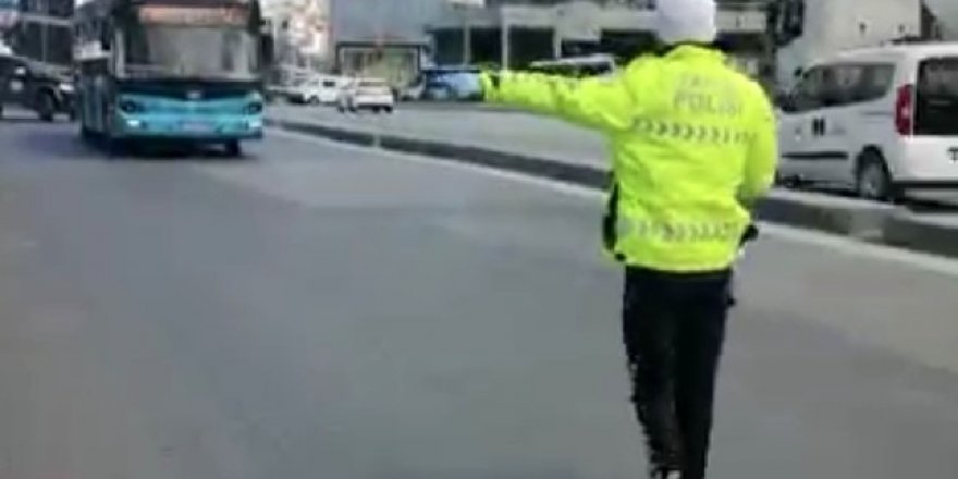 Kağıthane'de Maske Takmadı, Polisi Görünce Yüzünü Poşetle Kapattı