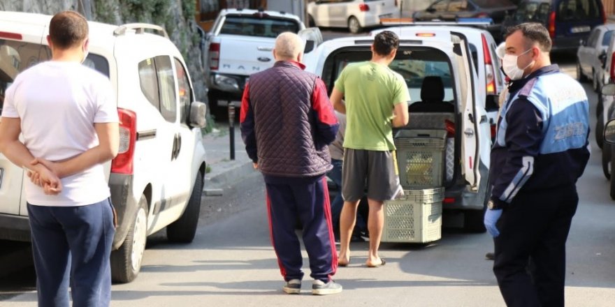 Kağıthane’de Ekmekler Vatandaşlara Ulaştırılıyor