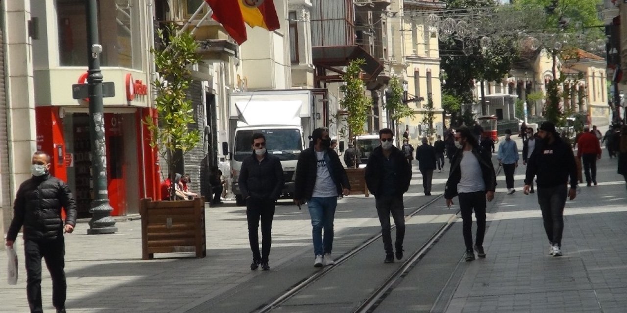 İstiklal Caddesi’nde Dikkat Çeken Yoğunluk