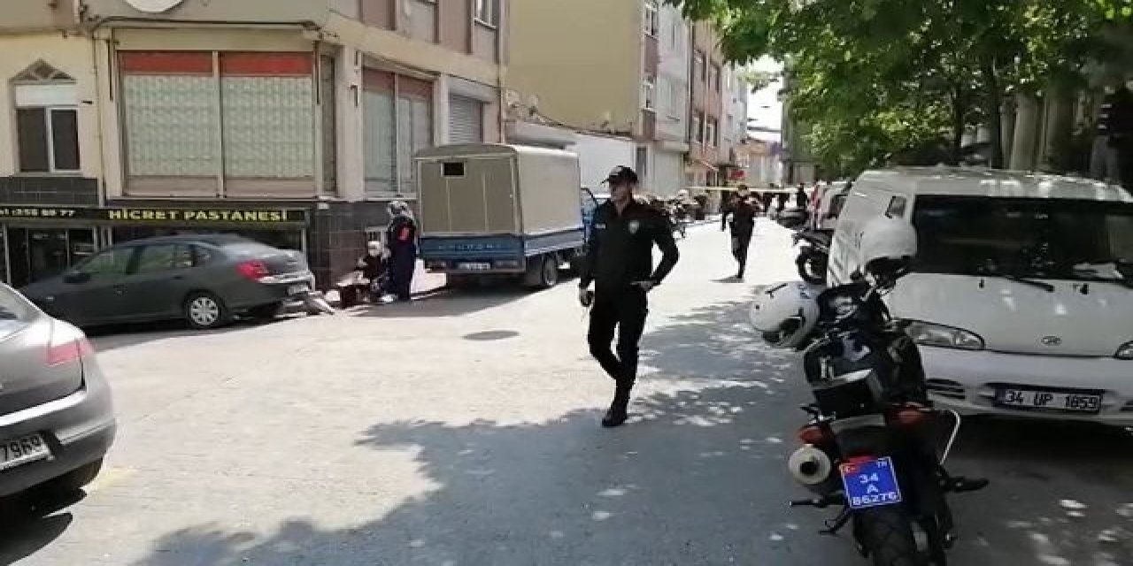 Beyoğlu’nda İki Kişi Silahlı Saldırıya Uğradı