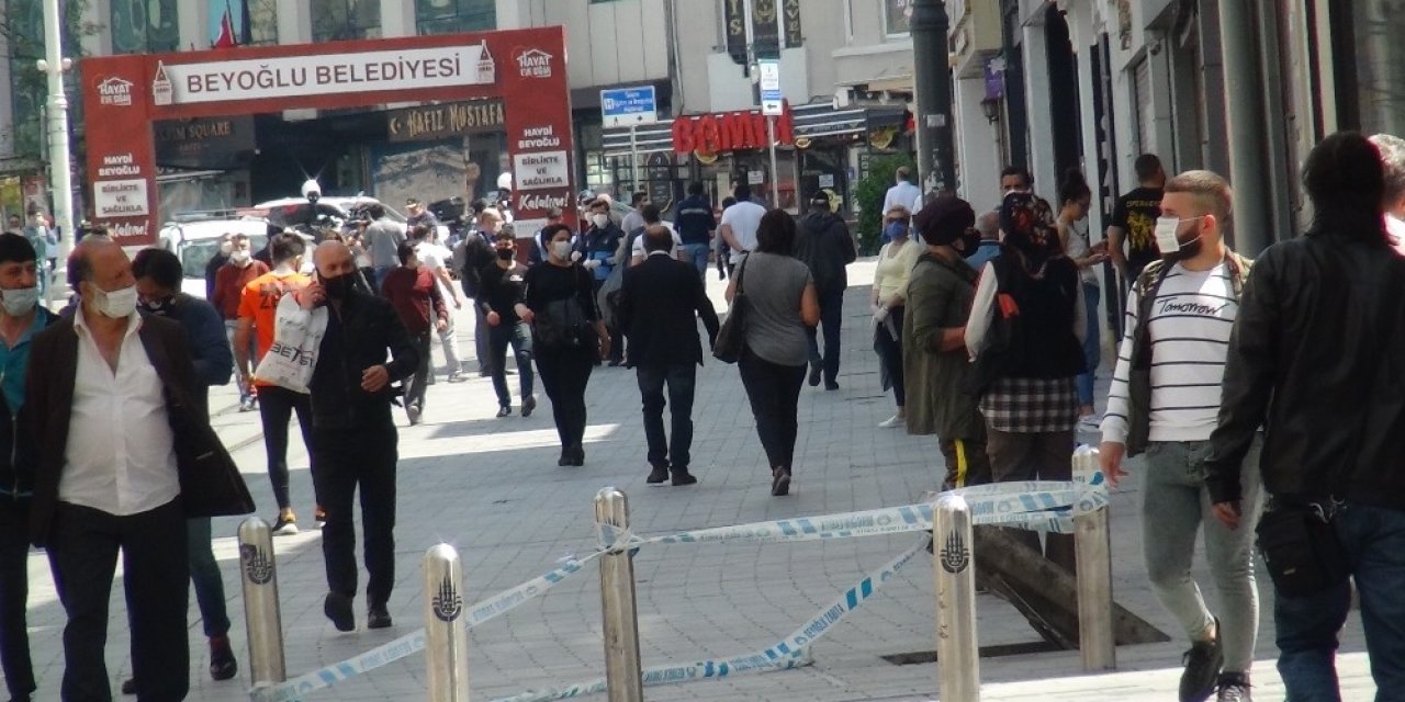 Taksim Meydanı Ve İstiklal Caddesi’nde İş Yerleri Açılıyor