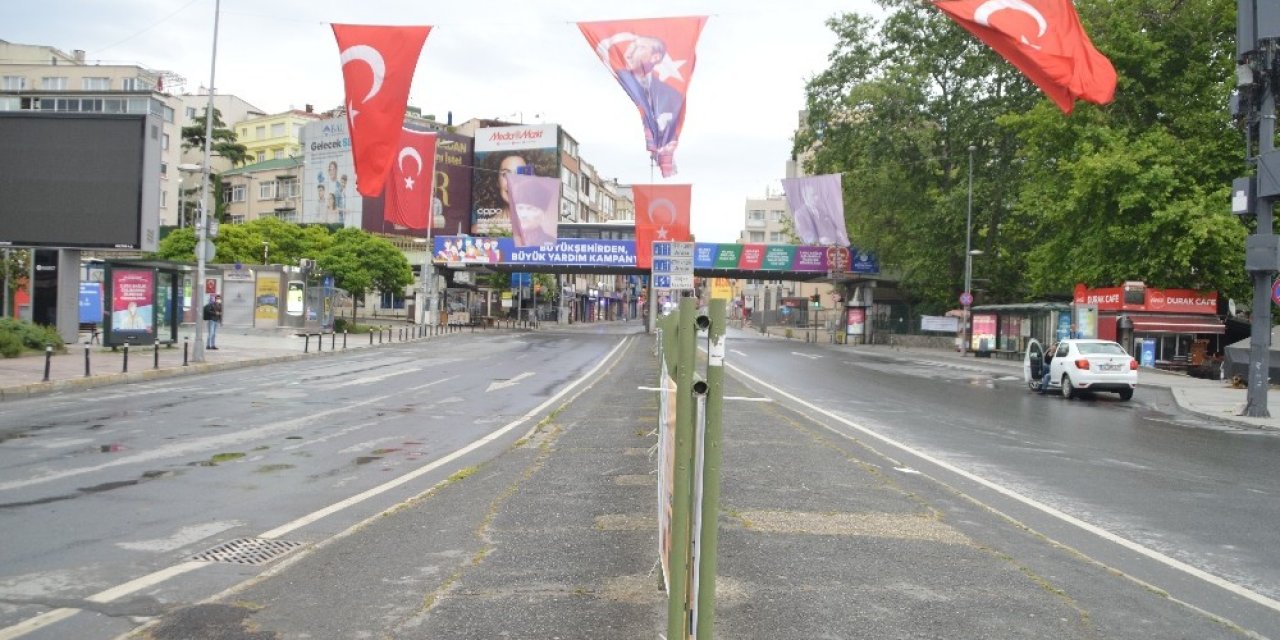 İstanbul Bayramın İkinci Gününde De Sessizliğini Koruyor