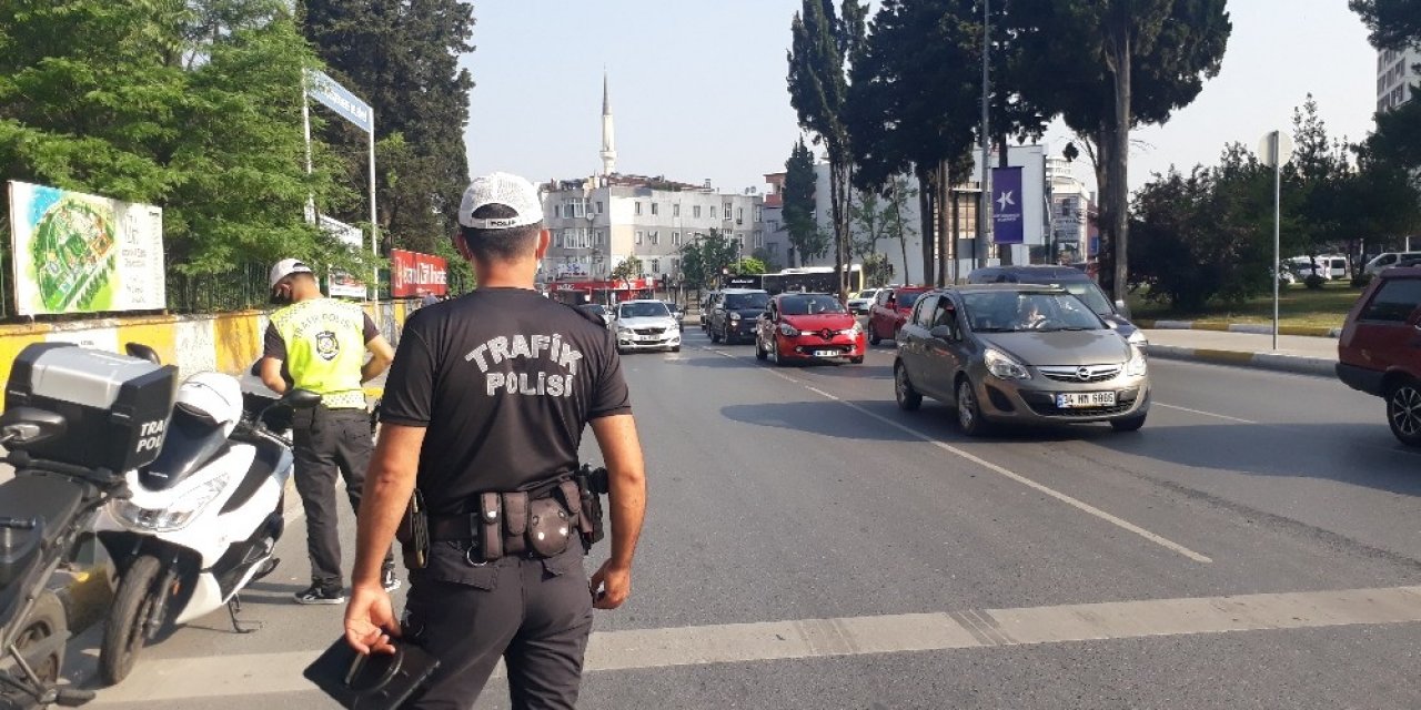 İstanbul’da Minibüs Denetimi: 5 Yolcu Fazla Çıktı