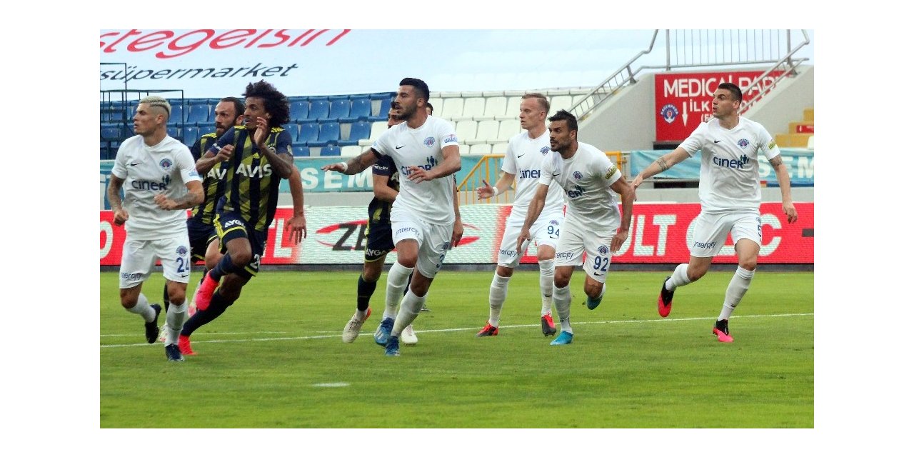 Süper Lig: Kasımpaşa: 0 - Fenerbahçe: 0  (ilk Yarı)