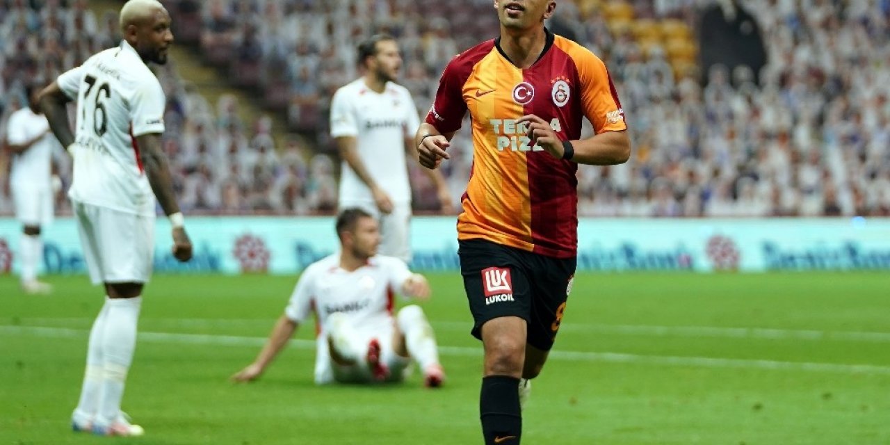 Feghouli’den Hem Gol Hem Asist