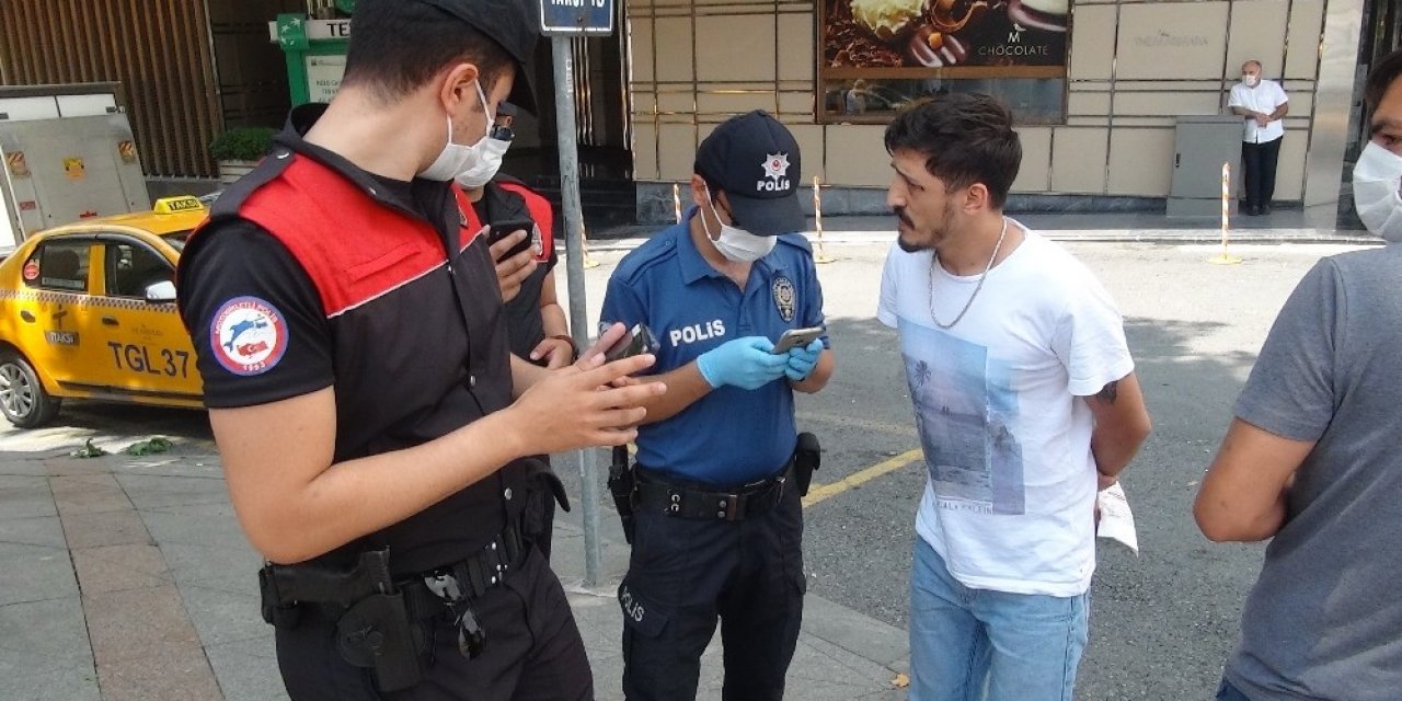 Taksim’de Polis Ekiplerinden Şok “dar Alan Uygulaması”