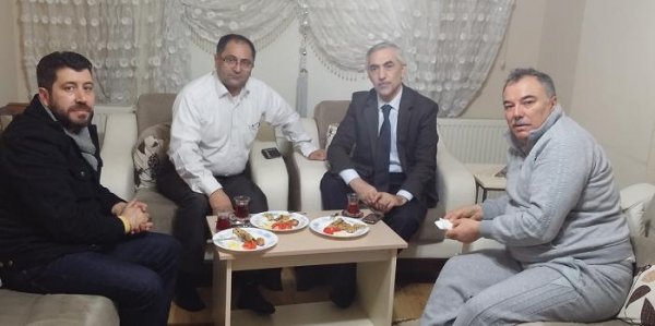 Başkan Kılıç, Gazeteci Hüseyin Demir’i evinde ziyaret etti