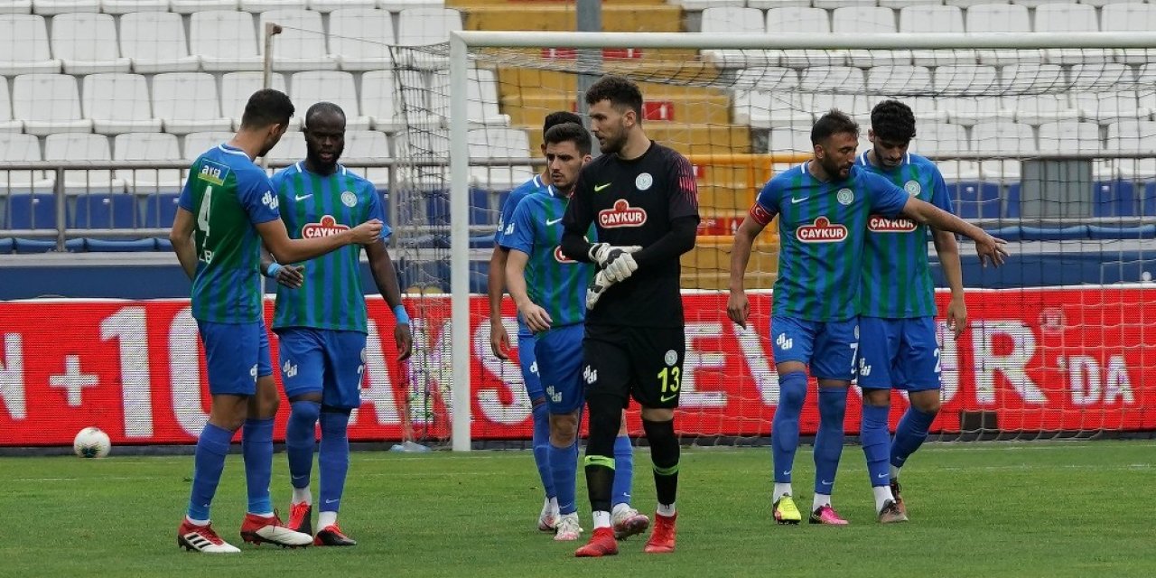 Süper Lig: Kasımpaşa: 0 - Çaykur Rizespor: 0 (maç Devam Ediyor)