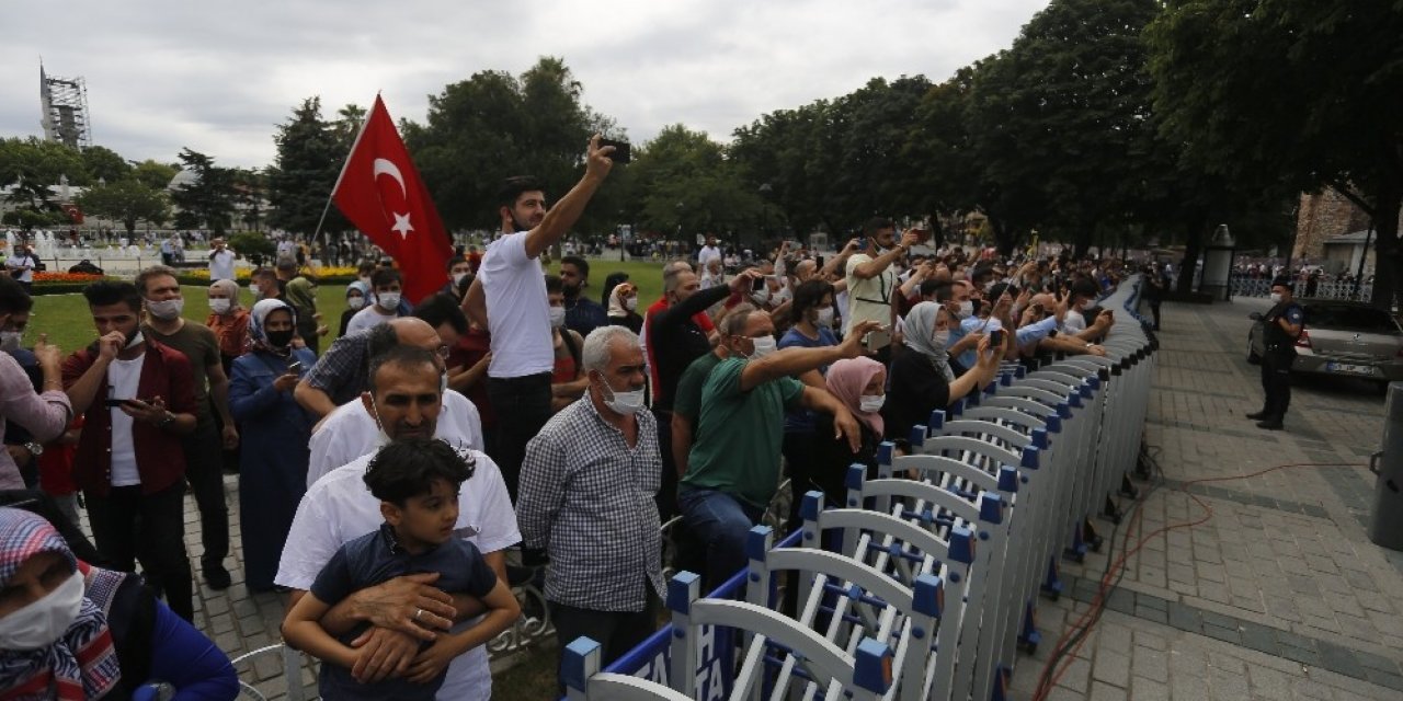 15 Temmuz Koreografisi İzleyenleri Mest Etti