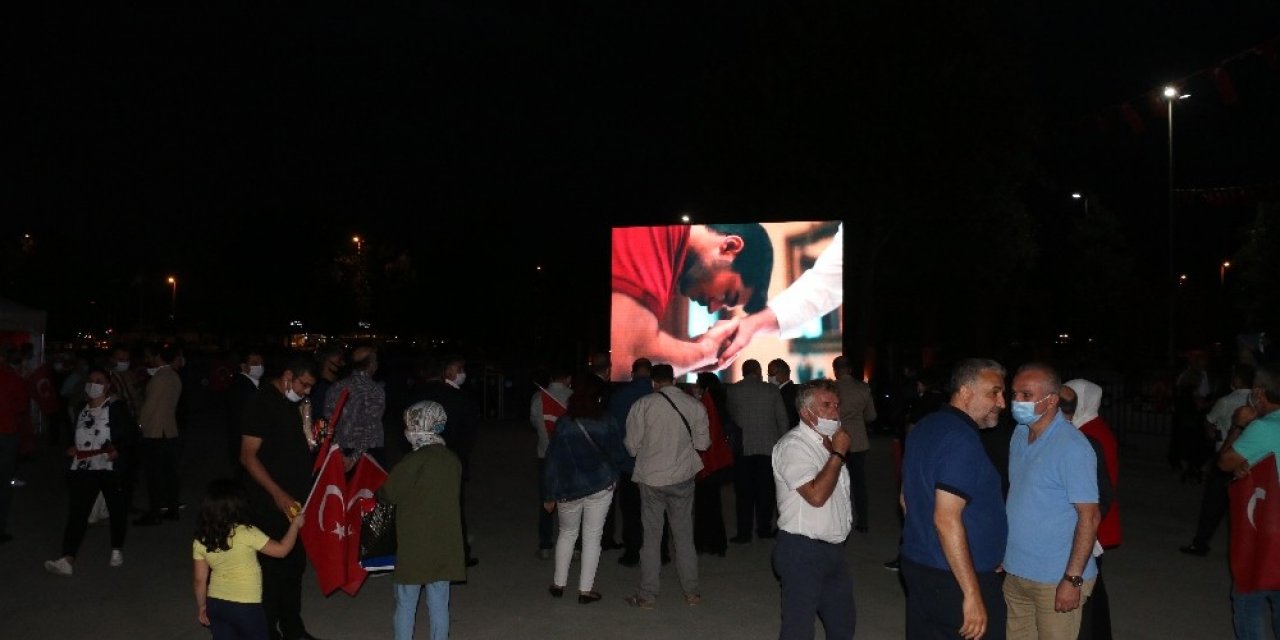 Kartal Meydanı’nda “15 Temmuz Demokrasi Nöbeti” Tutuldu