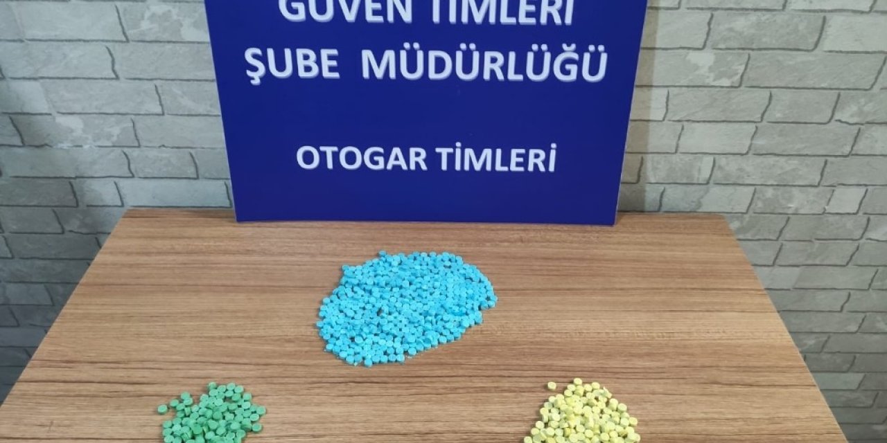 Ayakkabıdan 844 Adet Uyuşturucu Hap Çıktı