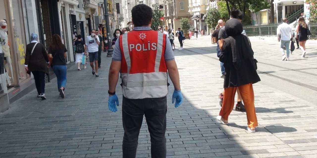 Vakalar Artarken Taksim’de Maske Yine Unutuldu