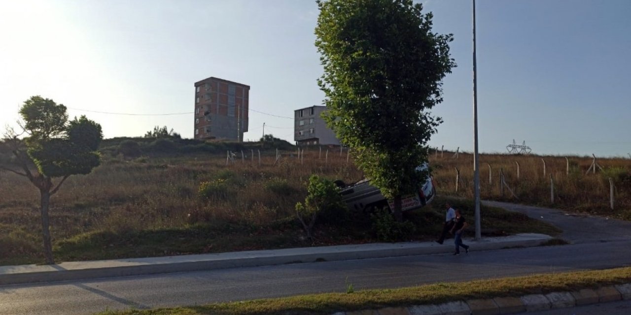 Arnavutköy’de Panelvan Araç Takla Attı: 1 Yaralı