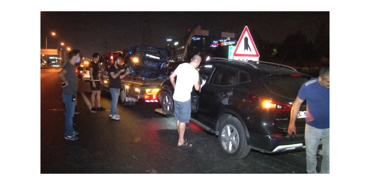 Bahçelievler Basın Ekspres Yolunda Trafik Kazası:2 Yaralı