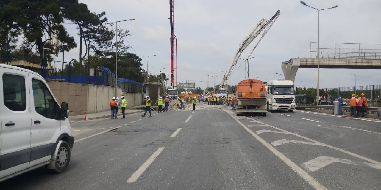 Hasdal Otoyolu’nda Çöken Üst Geçit Kaldırıldı