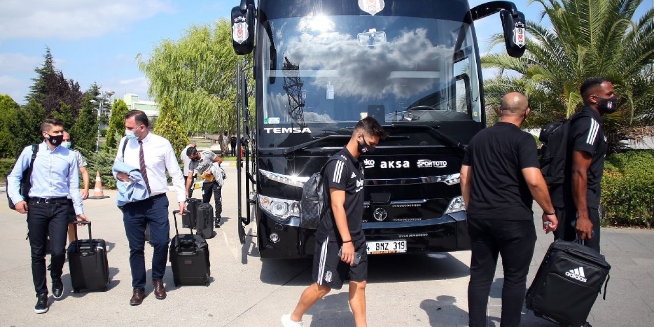 Beşiktaş, Yunanistan’a Vardı