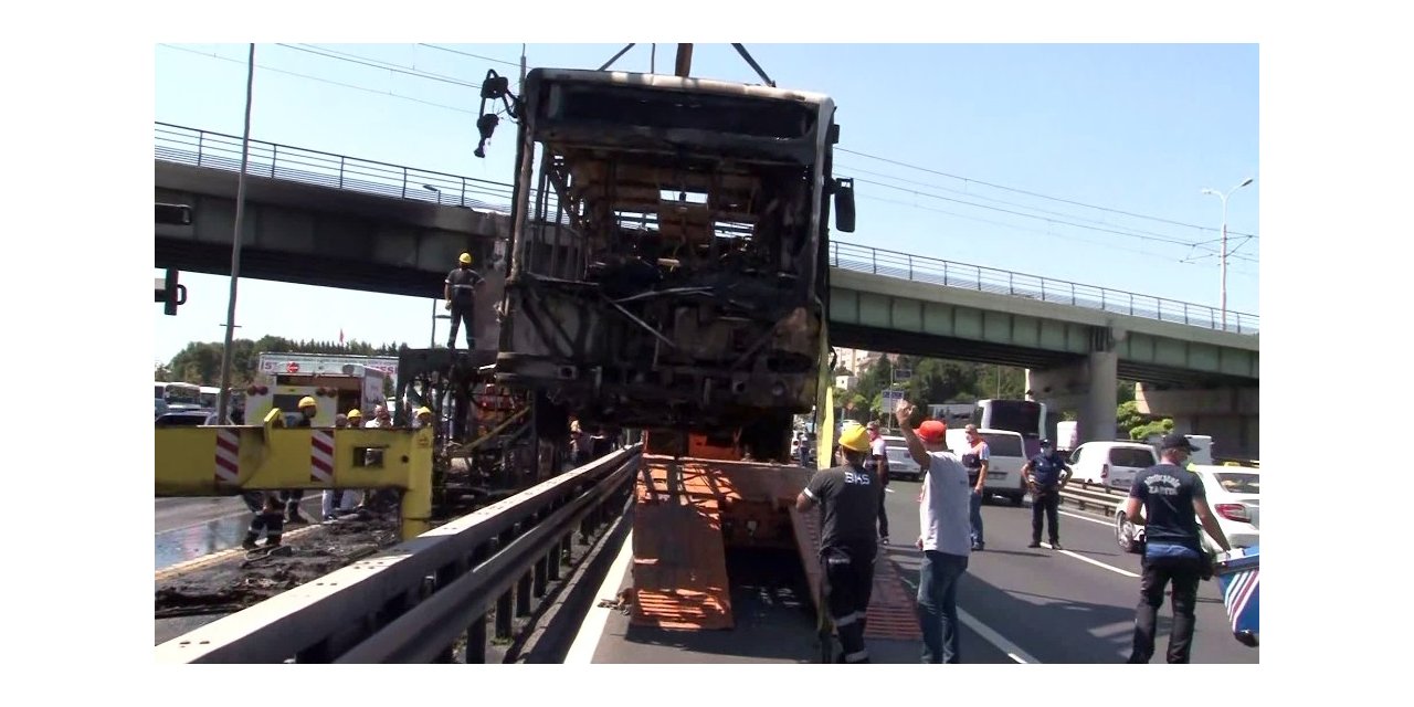 Küle Dönen Metrobüs Kaldırıldı