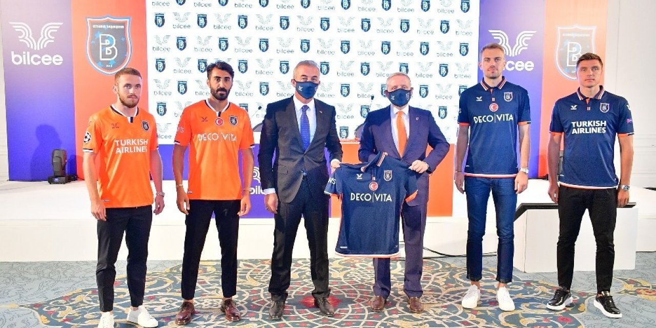 Başakşehir Yeni Sezon Formalarını Tanıttı