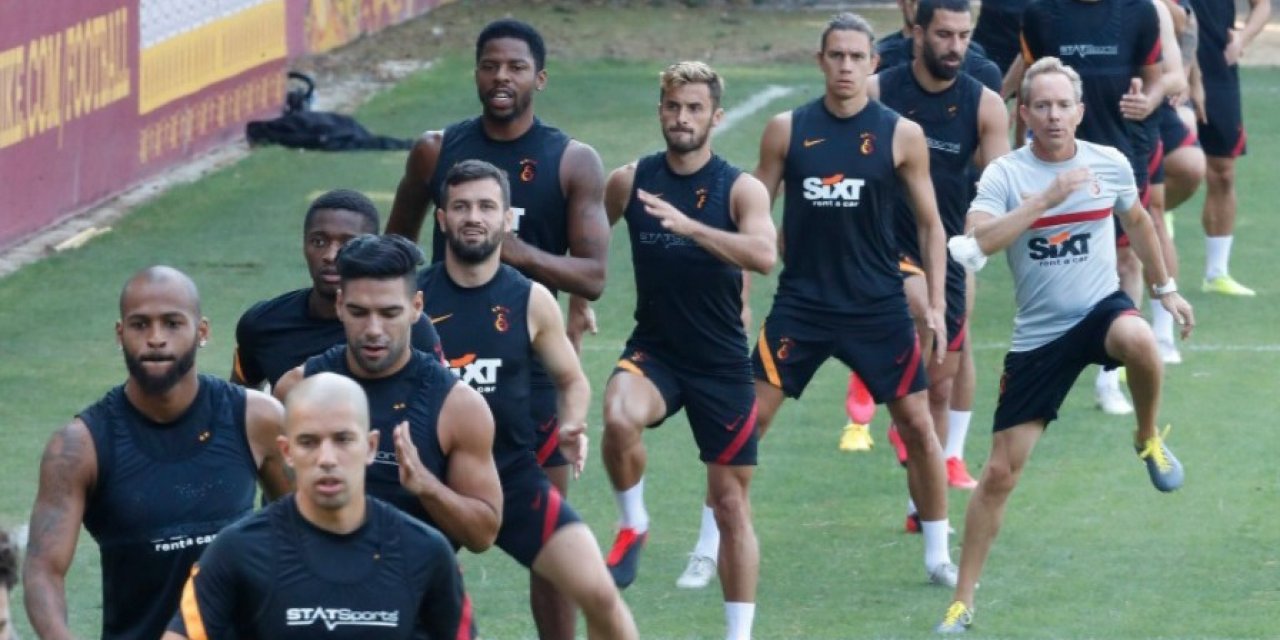 Galatasaray, Gaziantep Fk Maçı Hazırlıklarını Çift Antrenmanla Sürdürdü