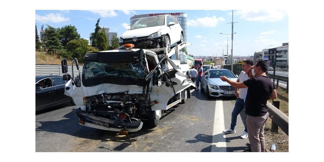 Pendik D-100’de Zincirleme Kaza