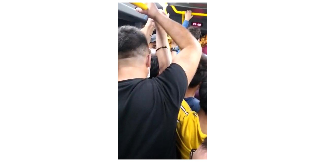 Arnavutköy’de Tıka Basa Dolu Minibüs Pes Dedirtti