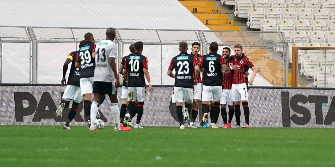 Süper Lig: Beşiktaş: 0 - Gençlerbirliği: 1 (maç Devam Ediyor)