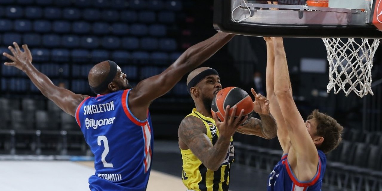 Thy Euroleague: Anadolu Efes: 71 - Fenerbahçe: 80