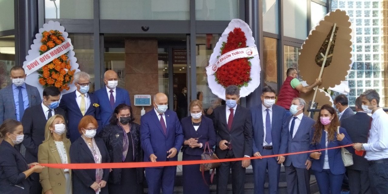 İstanbul Tıp Fakültesi Ek Hizmet Binası Açıldı