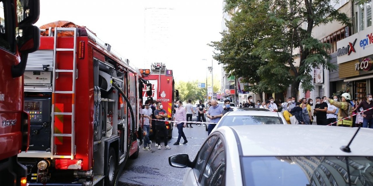 Şişli’de 7 Katlı Binanın Elektrik Panosunda Korkutan Patlama