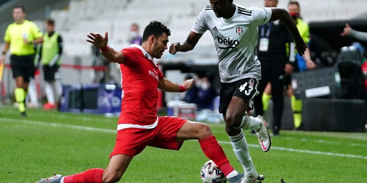 Beşiktaş’ta Mensah’ın Covid-19 Testi Pozitif Çıktı