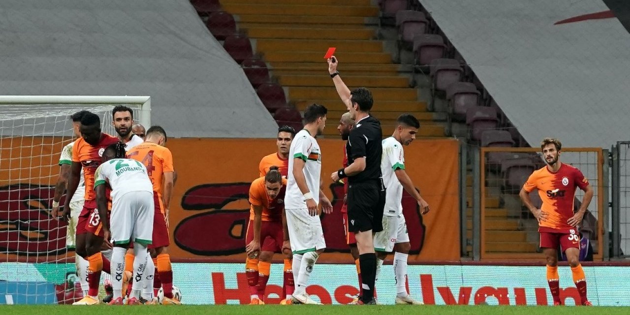 Süper Lig: Galatasaray: 1 - Aytemiz Alanyaspor: 1 (ilk Yarı)