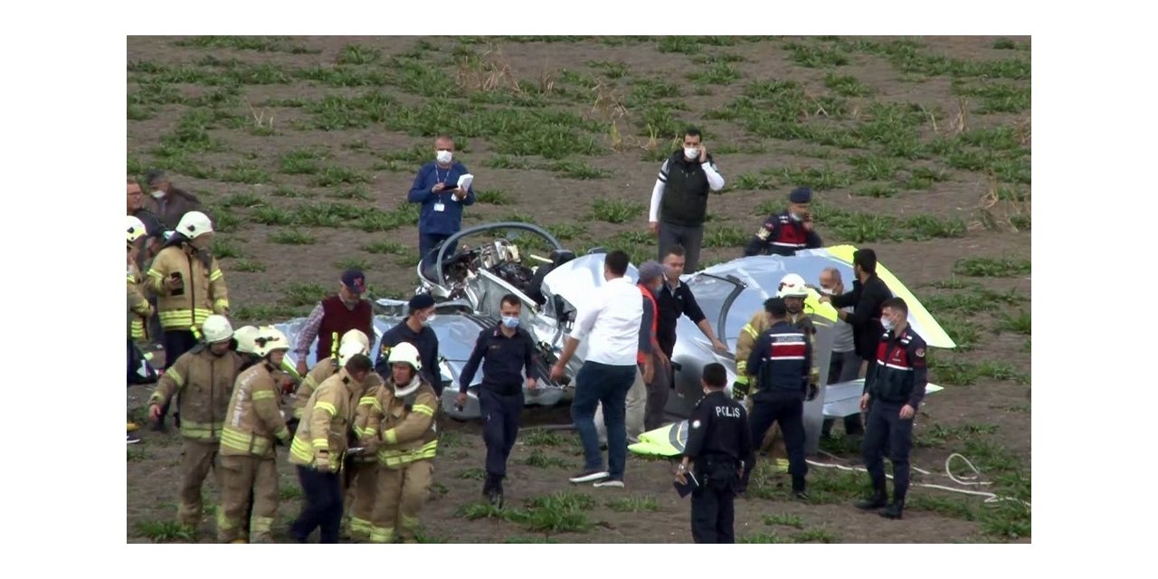 İstanbul Hezarfen Havalimanı’ndan Havalanan  Bir Eğitim Uçağı Düştü. Uçağın Pilotu Yaralı Olarak Kurtarıldı. Pilot 112 Ekipleri Tarafından Hastaneye Kaldırılıyor. Ekiplerin Olay Yerinde İncelemesi Devam Ediyor.