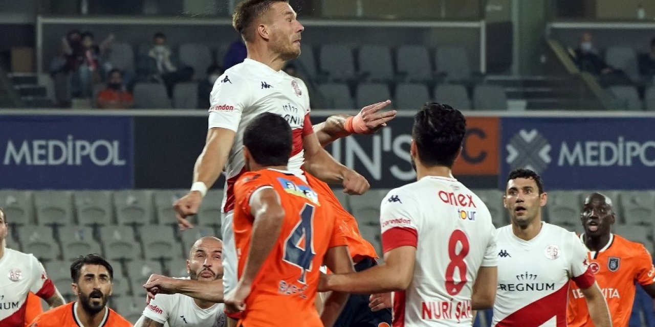 Süper Lig: Medipol Başakşehir: 5 - Antalyaspor: 1 (maç Sonucu)