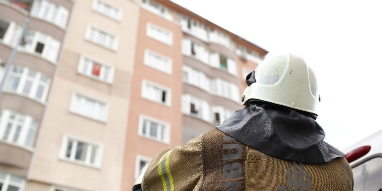 Kağıthane’de İntihar Girişiminde Hareketli Dakikalar Kamerada