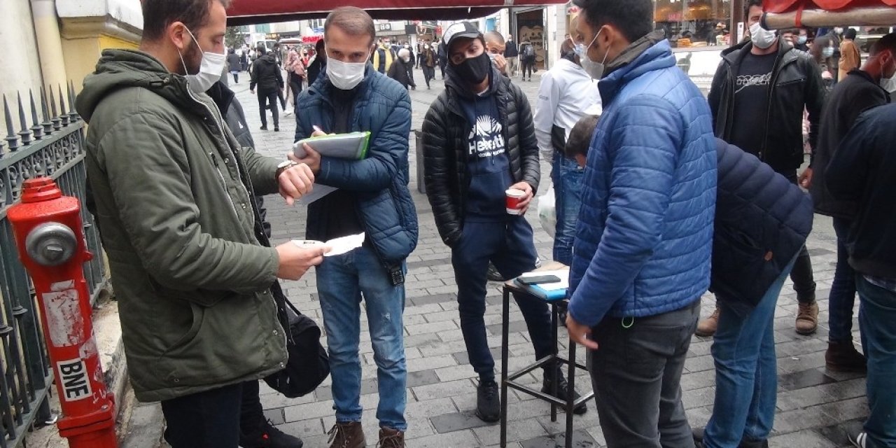 Taksim’de  Çok Sayıda Kişiye Ceza Kesildi